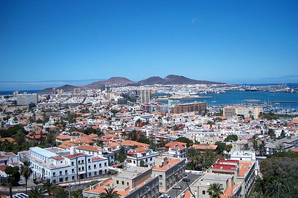 Buildings and Atlantic coastline in Las Palmas de Gran Canaria